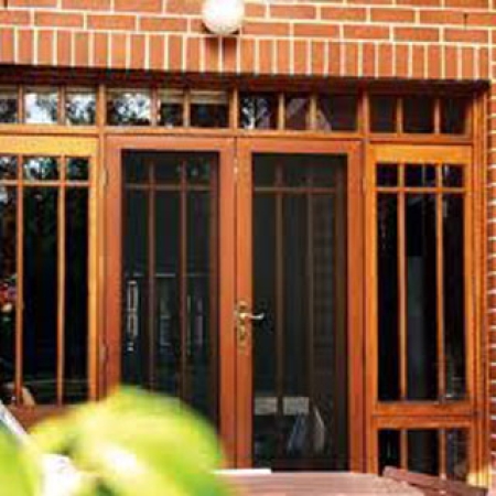 CỨA SẮT GIẢ GỖ